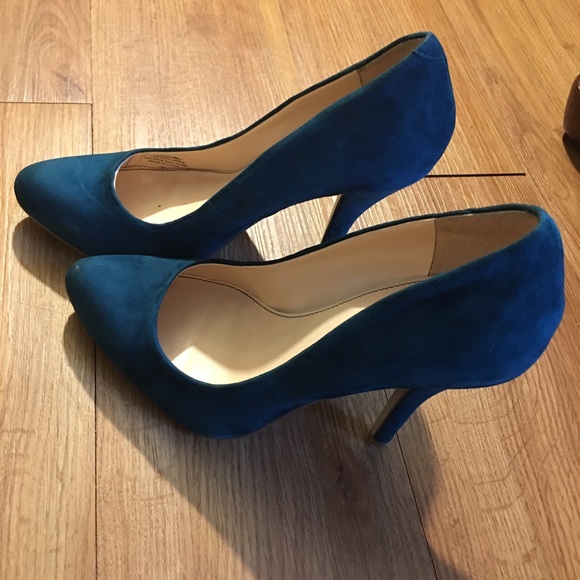 Audrey Brooke teal suede heels - Picture 7 of 11